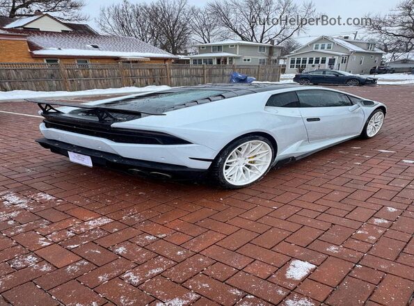 ZHWUC1ZF8FLA03249 2015 LAMBORGHINI HURACAN White Przód prawy