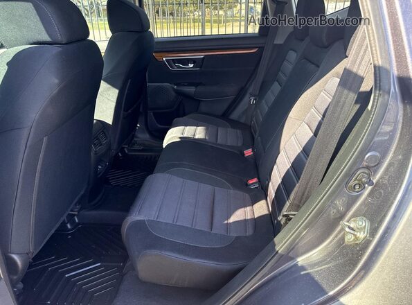 7FARW2H59JE047651 2018 HONDA CRV Gray Widok wnętrza z przodu