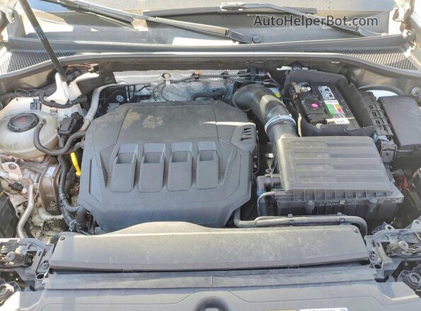 WA1AECF39L1041664 2020 AUDI Q3 Белый Вид подкапотного пространства