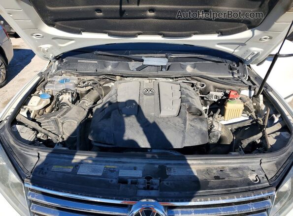 WVGEP9BP8GD002495 2016 VOLKSWAGEN TOUAREG Белый Вид наклейки с VIN-кодом