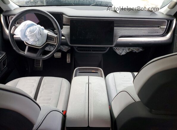 7FCTGAAA4PN001004 2023 RIVIAN R1T Gray Вид панелі приладів