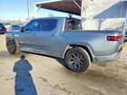 2022 Rivian R1t Adventure Серый vin: 7FCTGAAA8NN007692