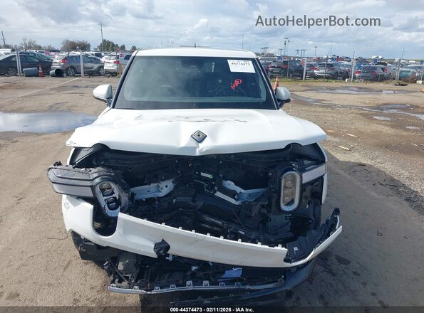 7FCTGAAL7NN000752 2022 RIVIAN R1T White Instrument cluster view