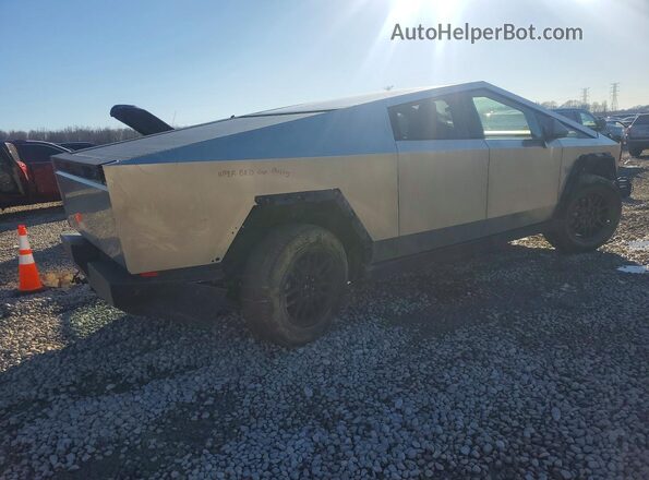 7G2CEHED0SA072307 2025 TESLA CYBERTRUCK Silver Rear right