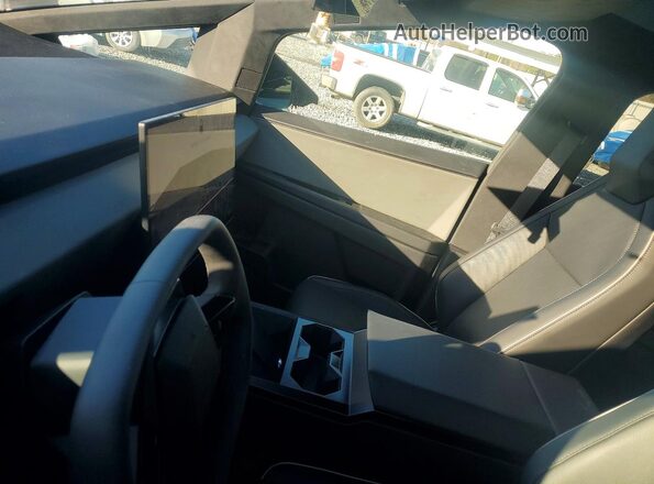 7G2CEHED0SA072307 2025 TESLA CYBERTRUCK Silver Instrument cluster view