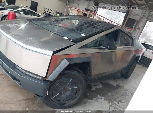 7G2CEHED1SA081551 2025 TESLA CYBERTRUCK Серебряный Панорамный вид салона 360°