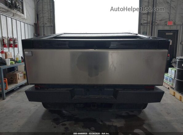 7G2CEHED1SA081551 2025 TESLA CYBERTRUCK Серебряный 