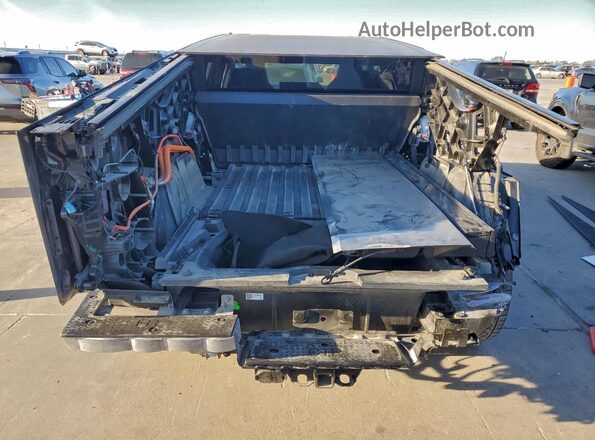 7G2CEHED2SA074365 2025 TESLA CYBERTRUCK Silver Rear view