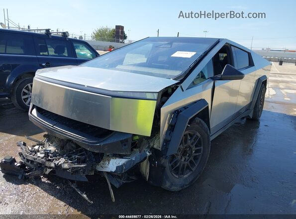 7G2CEHED9SA060947 2025 TESLA CYBERTRUCK Серебряный Передняя левая четверть