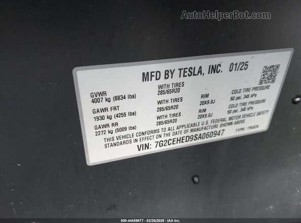 7G2CEHED9SA060947 2025 TESLA CYBERTRUCK Серебряный Вид подкапотного пространства