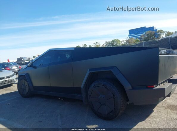7G2CEHEDXRA010262 2024 TESLA CYBERTRUCK Черный Вид задней части салона