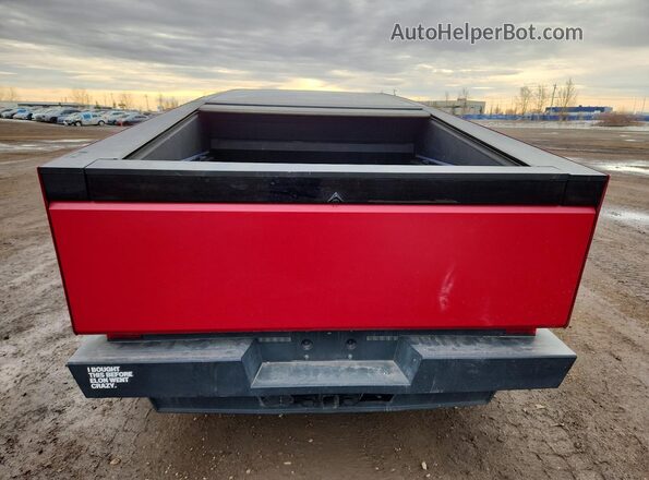 7G2CEHEDXRA046050 2024 TESLA CYBERTRUCK Красный Вид сзади