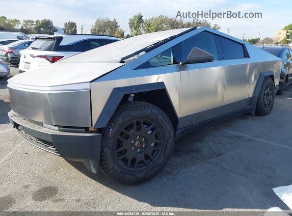 7G2CEHEE9SA062786 2025 TESLA CYBERTRUCK Серебряный Передняя левая четверть