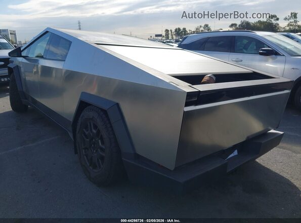 7G2CEHEE9SA062786 2025 TESLA CYBERTRUCK Серебряный Задняя левая четверть