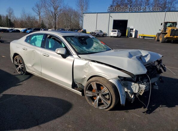 7JR102FL2KG016861 2019 VOLVO S60 Белый Передняя правая четверть