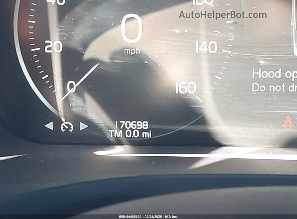 7JRA22TL4KG010090 2019 VOLVO S60 Серый 