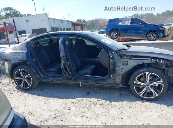 7JRL12FK6RG320041 2024 VOLVO S60 Черный Вид задней части салона