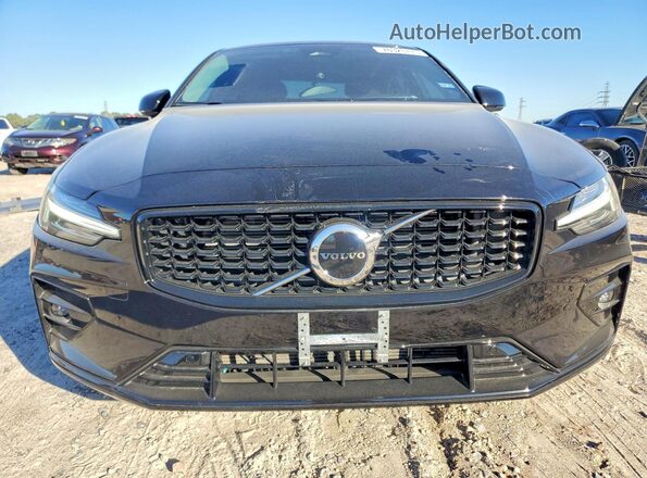 7JRL12FKXRG296407 2024 VOLVO S60 Черный Вид спереди