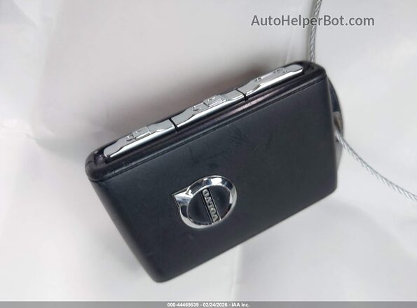 7JRL12FL9RG281048 2024 VOLVO S60 Gray Widok deski rozdzielczej