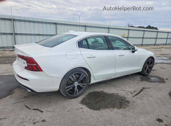 7JRL12FLXNG165397 2022 VOLVO S60 White Delantero derecho