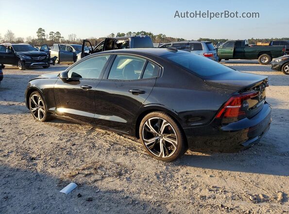 7JRL12TK4RG322231 2024 VOLVO S60 Черный Задняя левая четверть
