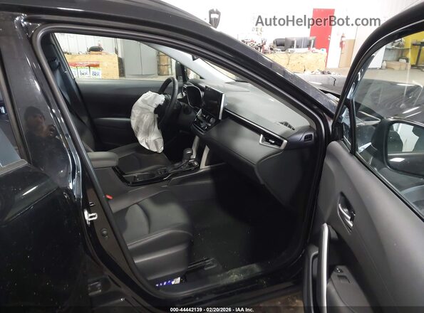 7MUDAABG9SV120304 2025 TOYOTA LL Черный Вид салона спереди
