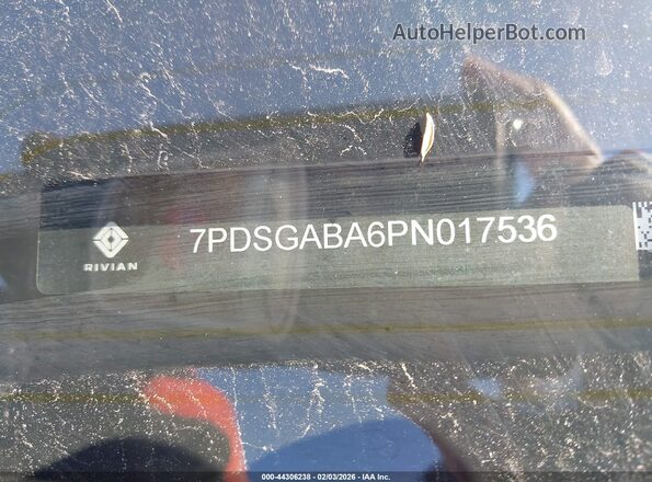 7PDSGABA6PN017536 2023 RIVIAN R1S Белый Вид подкапотного пространства