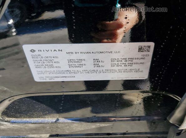 7PDSGBBA9RN033044 2024 RIVIAN R1S Черный Вид подкапотного пространства