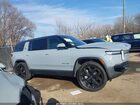 2025 Rivian R1s Adventure Dual Motor Large Pack/adventure Dual Motor Max Pack Серебряный vin: 7PDSGBBA9SN054322