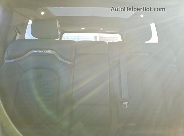 7PDSGCBA4RN032468 2024 RIVIAN R1S Green უკანა სავარძლების ხედი