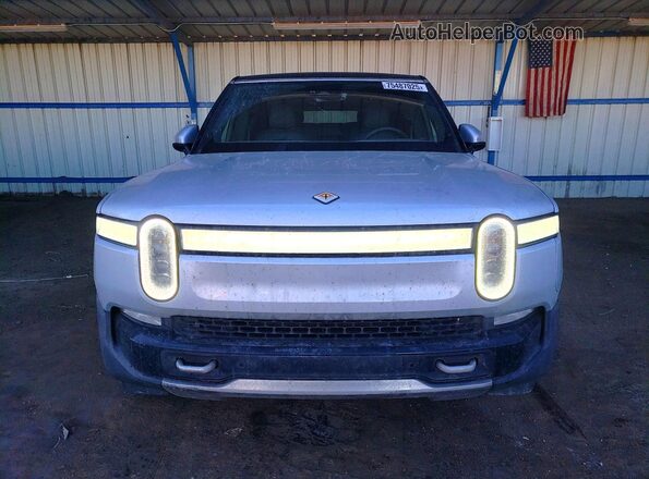 7PDSGCBA6RN041687 2024 RIVIAN R1S Silver Front view
