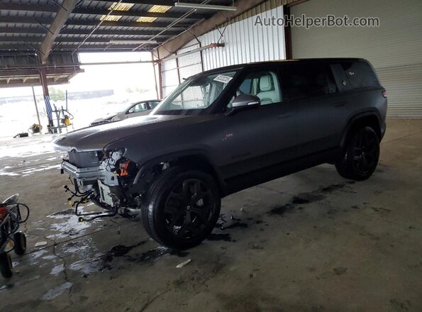 7PDSGCBA8TN079297 2026 RIVIAN R1S Серый Передняя левая четверть