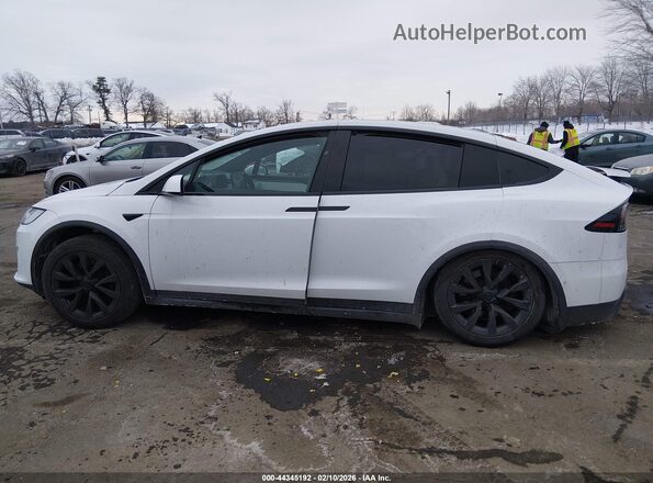7SAXCAE51NF356436 2022 TESLA MODEL X Белый Вид задней части салона
