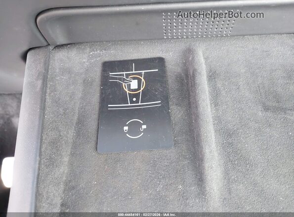 7SAXCBE50NF362668 2022 TESLA MODEL X Белый Вид панели приборов
