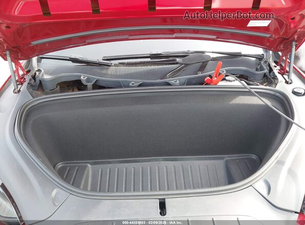 7SAXCBE50PF405571 2023 TESLA MODEL X Red Widok z tyłu