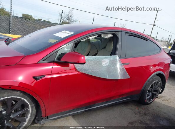 7SAXCBE50PF405571 2023 TESLA MODEL X Red Widok wnętrza 360 stopni