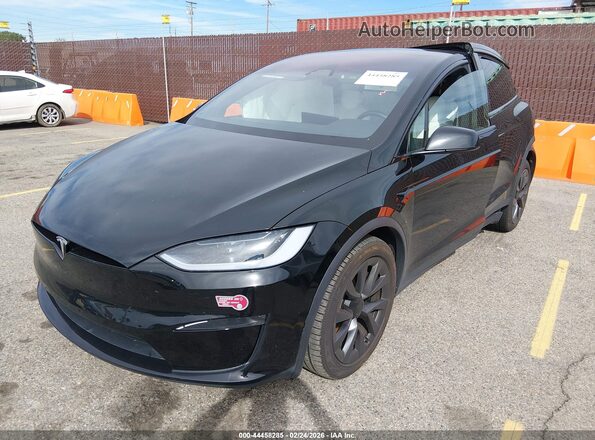 7SAXCBE51PF417552 2023 TESLA MODEL X Черный Передняя левая четверть