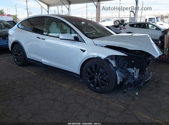7SAXCBE52RF441278 2024 TESLA MODEL X White Delantero derecho