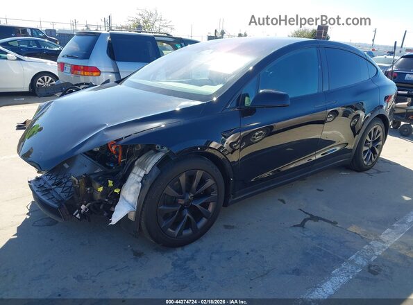 7SAXCBE59RF436689 2024 TESLA MODEL X Черный Передняя левая четверть