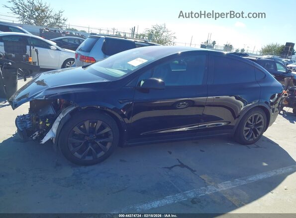 7SAXCBE59RF436689 2024 TESLA MODEL X Черный Панорамный вид салона 360°