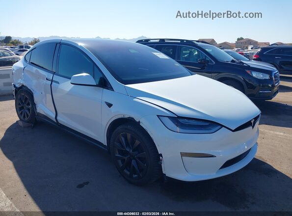 7SAXCBE62NF332953 2022 TESLA MODEL X Белый Передняя правая четверть