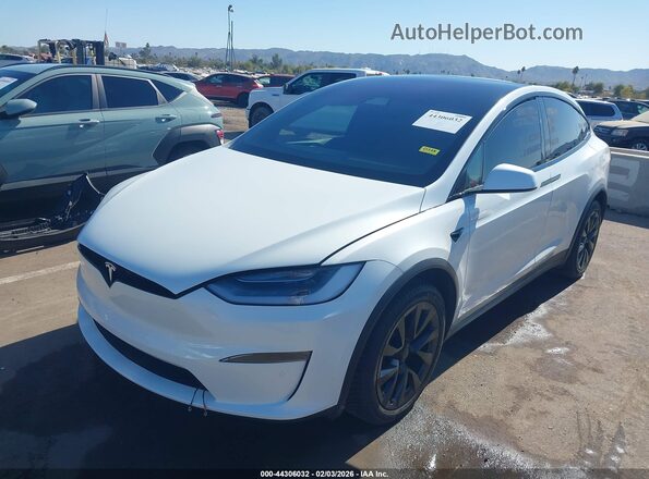 7SAXCBE62NF332953 2022 TESLA MODEL X Белый Передняя левая четверть