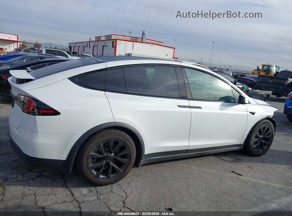 7SAXCDE55PF401009 2023 TESLA MODEL X Белый Панорамный вид салона 360°