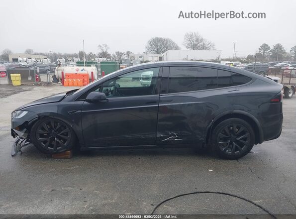 7SAXCDE57RF458752 2024 TESLA MODEL X Gray Вид задньої частини салону