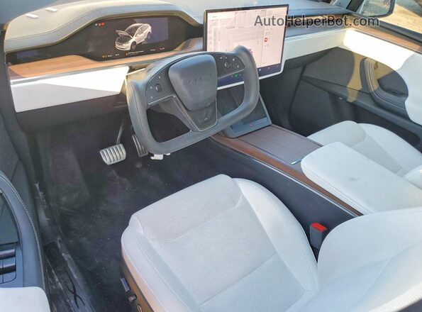 7SAXCDE59RF436624 2024 TESLA MODEL Белый Вид панели приборов