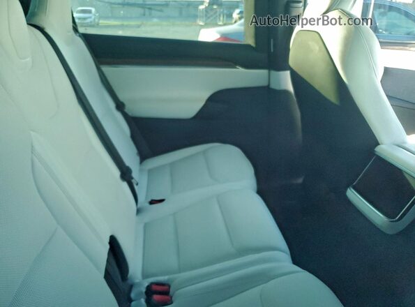 7SAXCDE59RF436624 2024 TESLA MODEL Белый Вид задней части салона