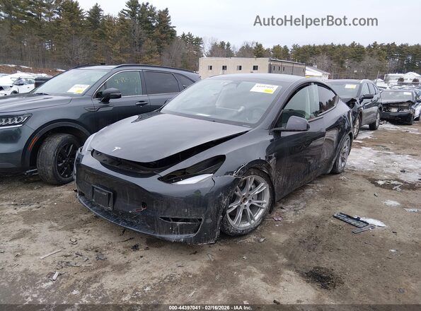 7SAYGAEE3RF009589 2024 TESLA MODEL Y Black Front left