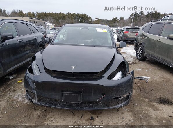 7SAYGAEE3RF009589 2024 TESLA MODEL Y Black Dashboard view