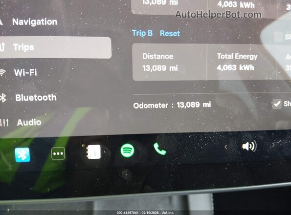 7SAYGAEE3RF009589 2024 TESLA MODEL Y Black 360 interior view