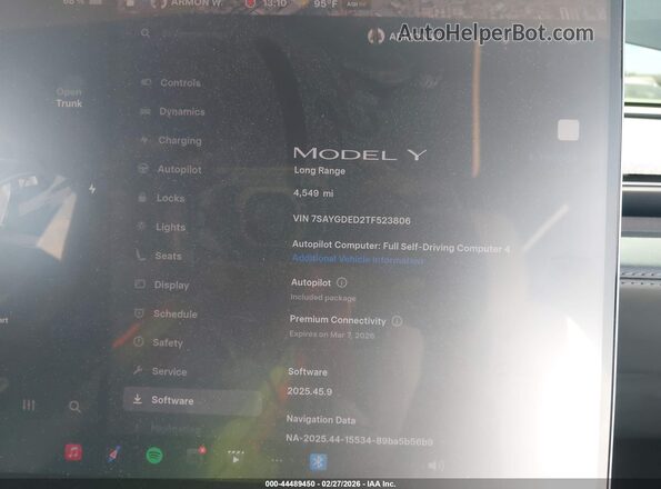 7SAYGDED2TF523806 2026 TESLA MODEL Y Gray Vista de los asientos traseros